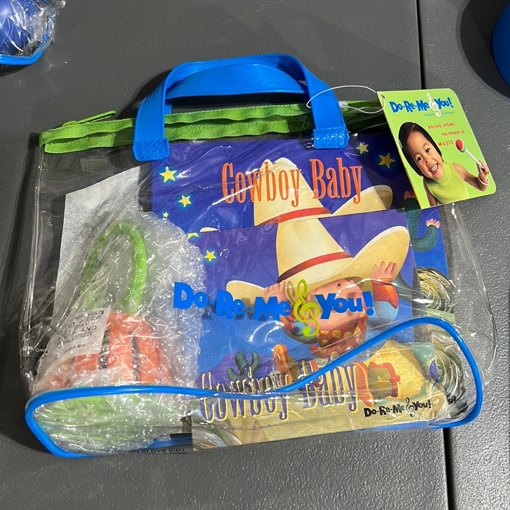 Kindermusik baby music set NEW
